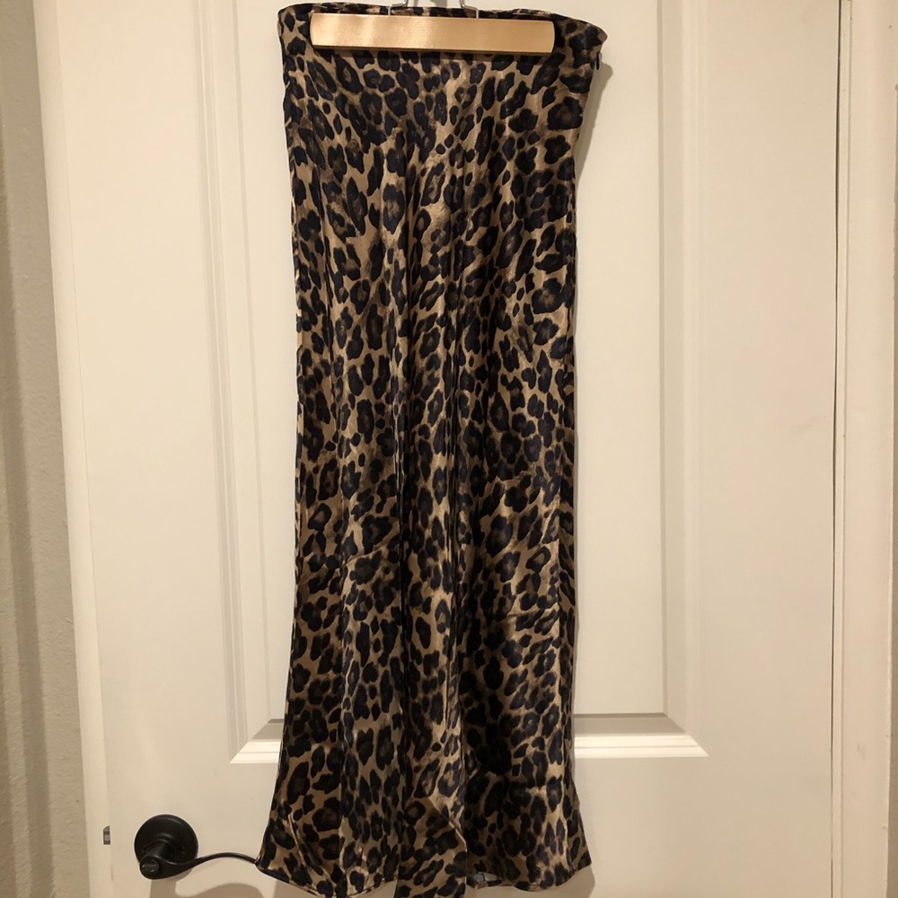 NWT H&M leopard midi skirt